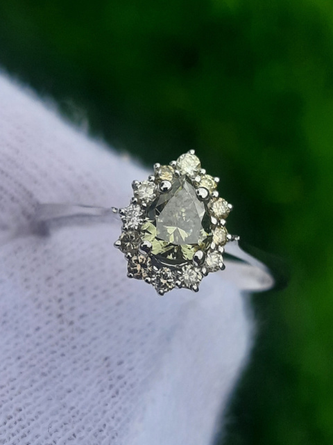 Pierścionek 0,48ct + 0,13ct Pierścionek 0,48ct + 0,13ct