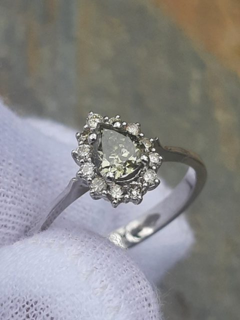 Pierścionek 0,48ct + 0,13ct Pierścionek 0,48ct + 0,13ct