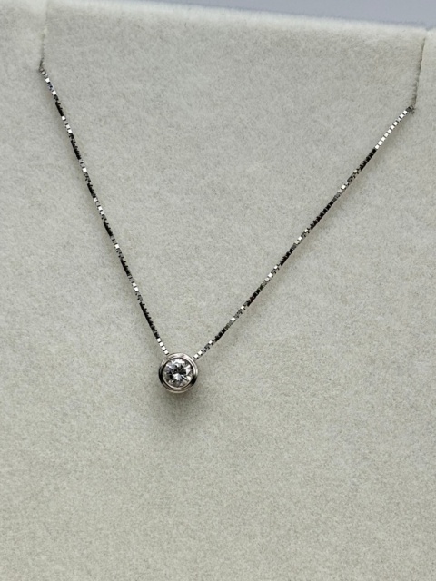 Naszyjnik 0,11ct