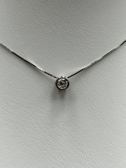Naszyjnik 0,11ct
