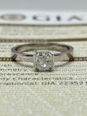 Pierścionek 0,79ct E/VVS2