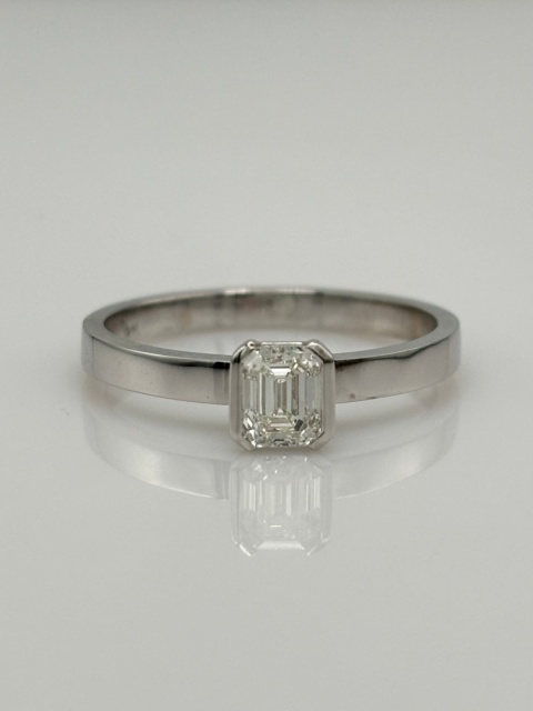 Pierścionek 0,52ct G/IF