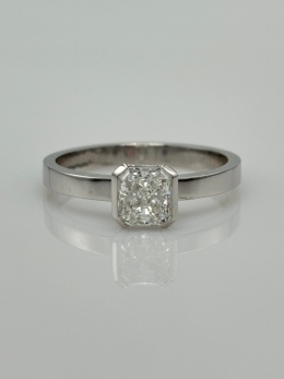 Pierścionek 0,79ct E/VVS2