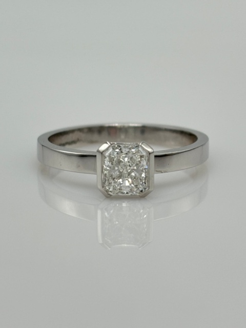 Pierścionek 0,79ct E/VVS2