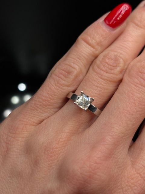 Pierścionek 1,01ct H/VVS1