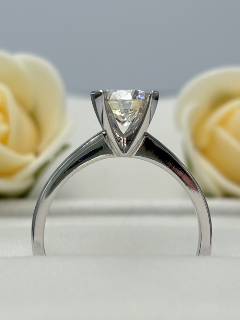 Pierścionek 1,07ct H/VVS1