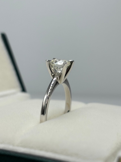 Pierścionek 1,07ct H/VVS1